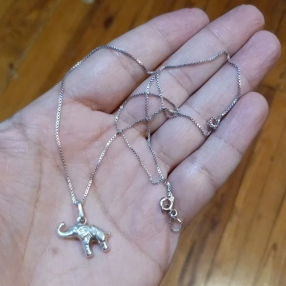 925 elephant pendant on chain - Picture 10 of 10